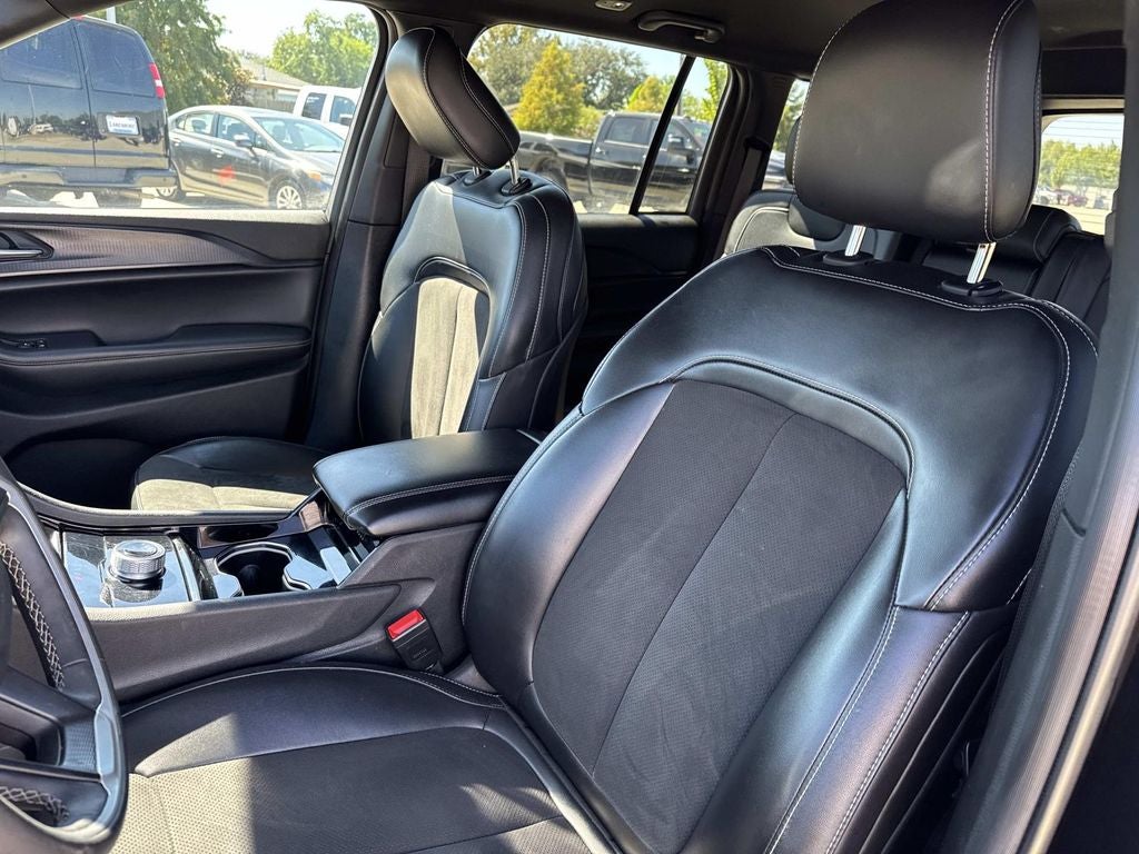 2023 Jeep Grand Cherokee Altitude 4x4