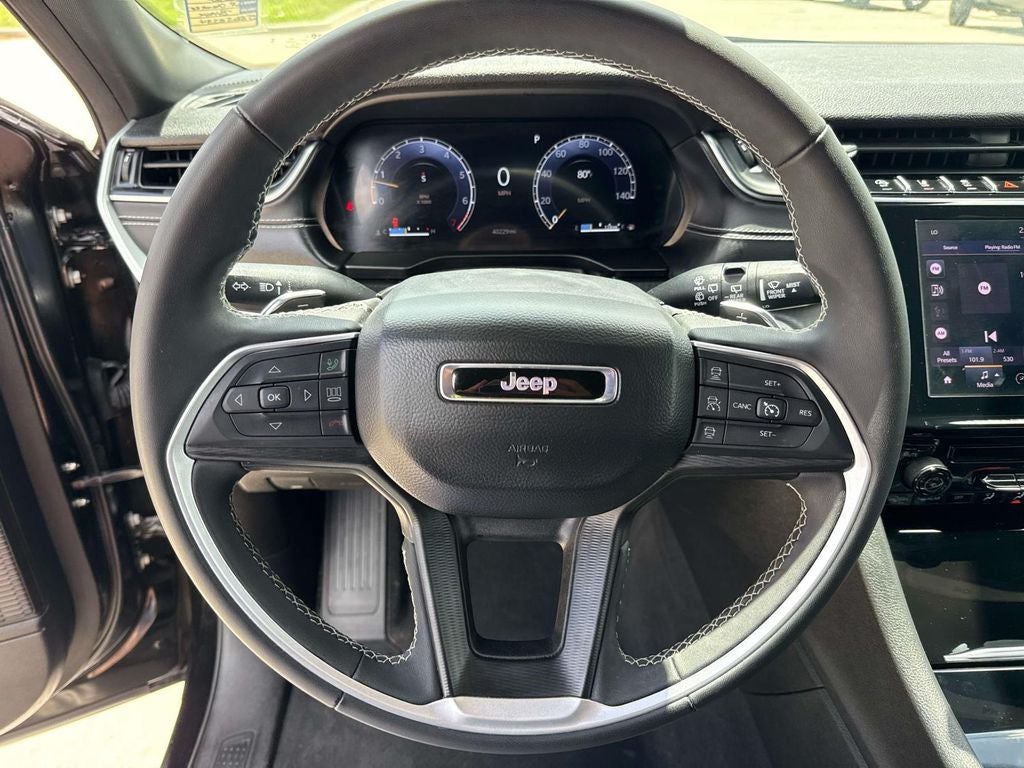 2025 Jeep Grand Cherokee Laredo 4x4