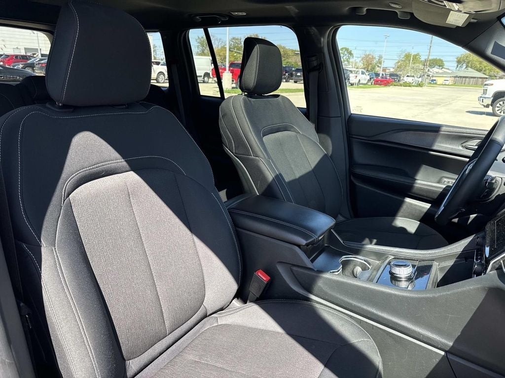 2024 Jeep Grand Cherokee Laredo X 4x4