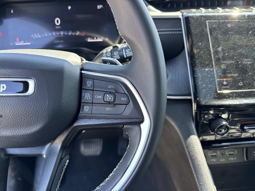 2024 Jeep Grand Cherokee Laredo X 4x4