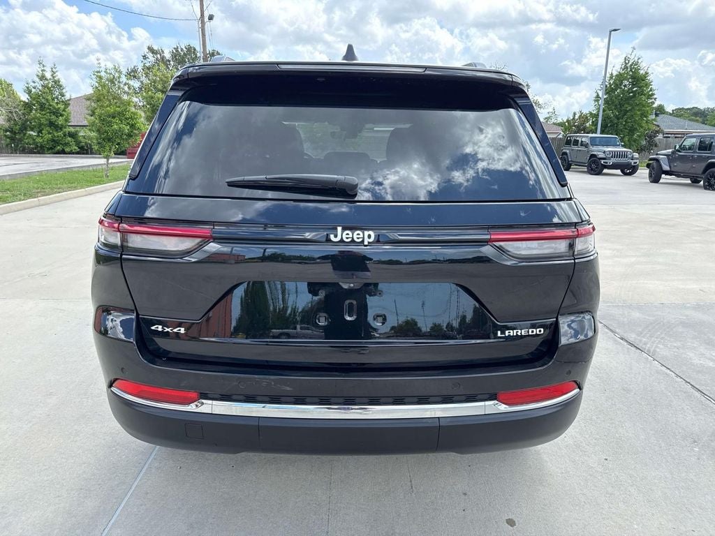2025 Jeep Grand Cherokee Laredo X 4x4