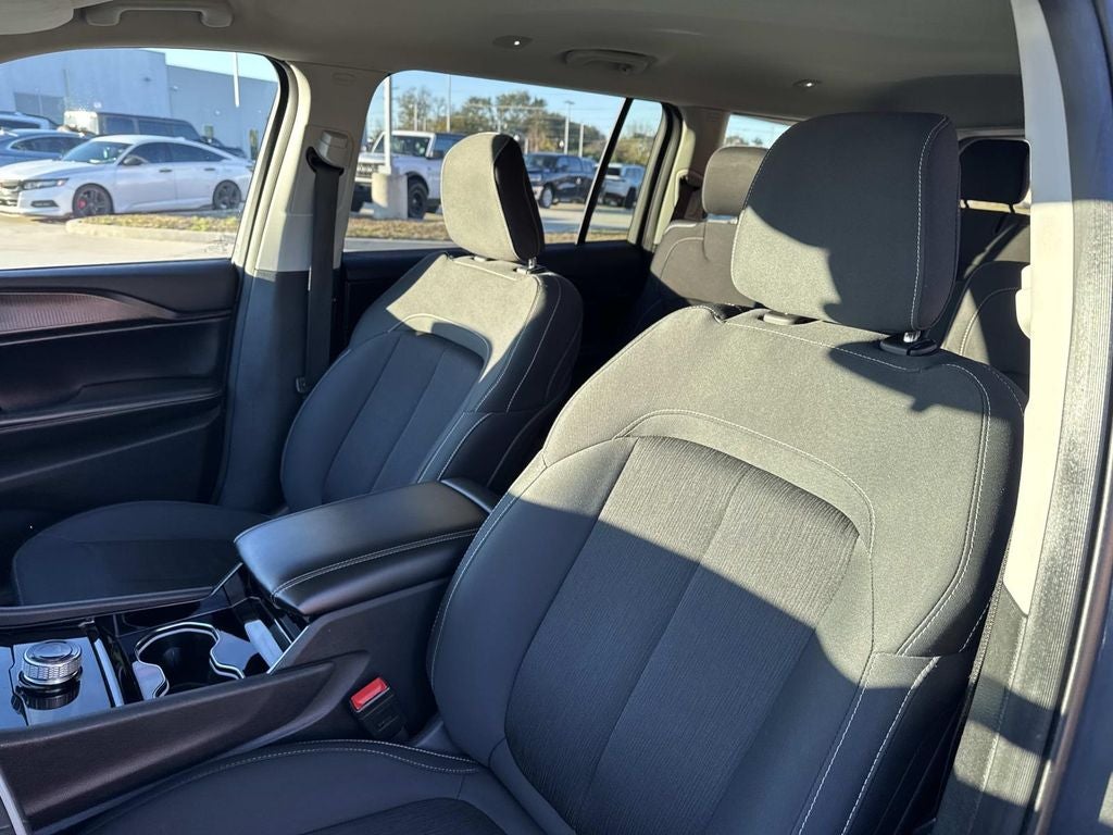 2023 Jeep Grand Cherokee L Laredo 4x2