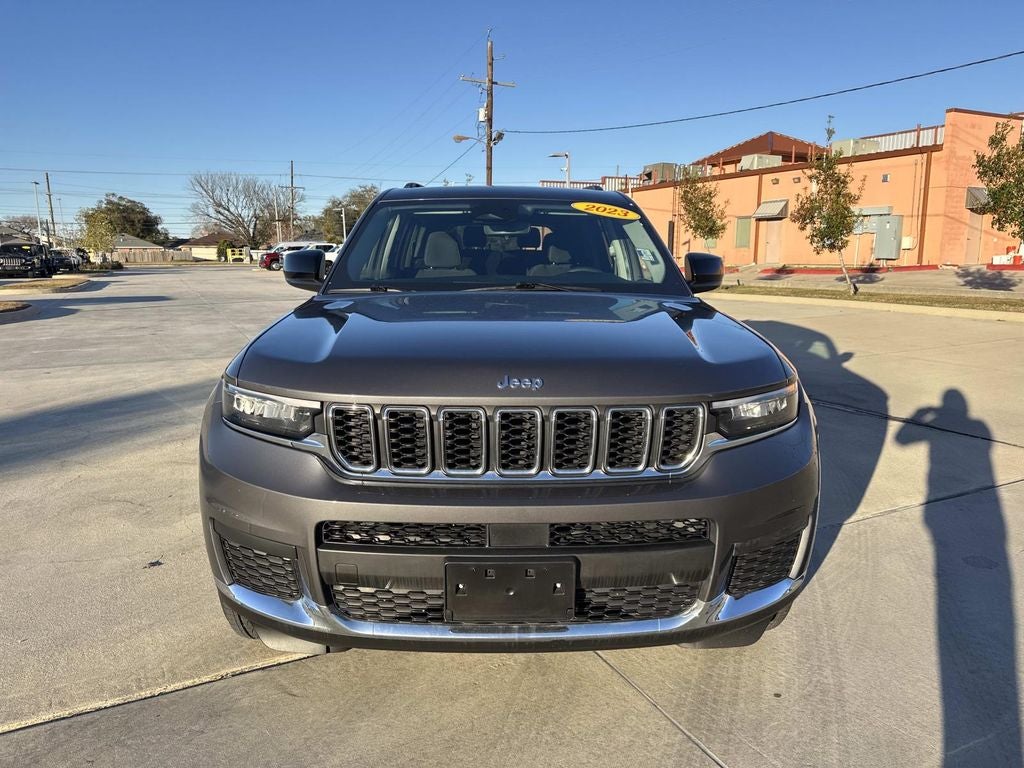 2023 Jeep Grand Cherokee L Laredo 4x2