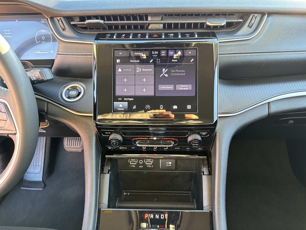 2023 Jeep Grand Cherokee L Laredo 4x2