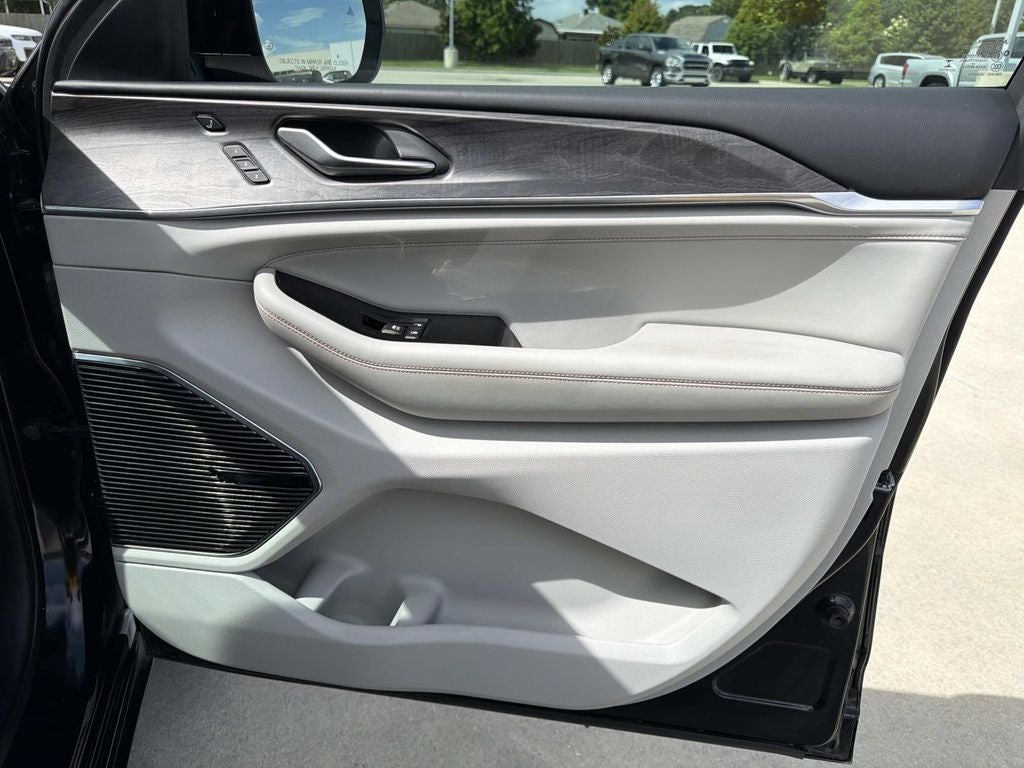 2021 Jeep Grand Cherokee L Overland 4x2