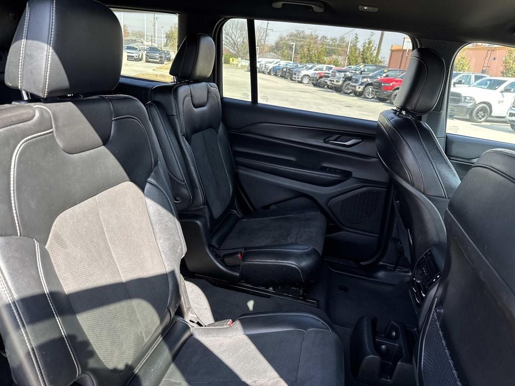 2024 Jeep Grand Cherokee L Altitude 4x4