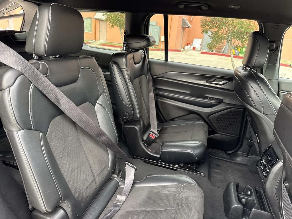 2023 Jeep Grand Cherokee L Altitude 4x4