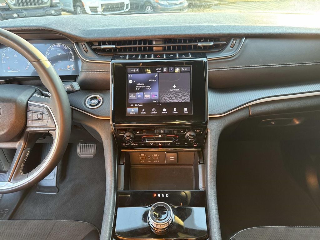 2024 Jeep Grand Cherokee L Altitude 4x4