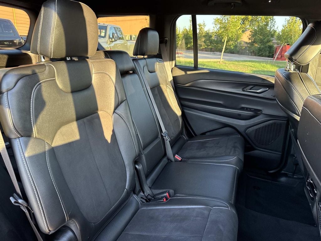 2024 Jeep Grand Cherokee L Altitude 4x4