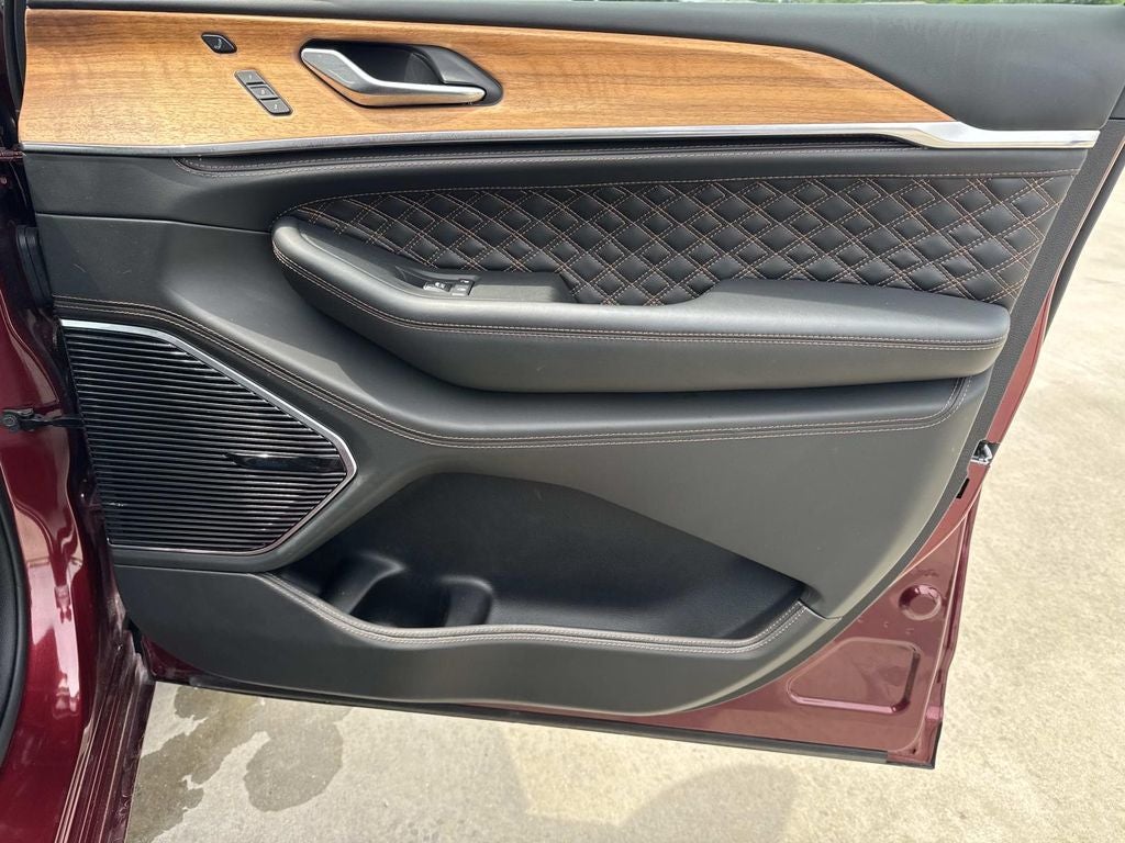2025 Jeep Grand Cherokee L Summit Reserve 4x4