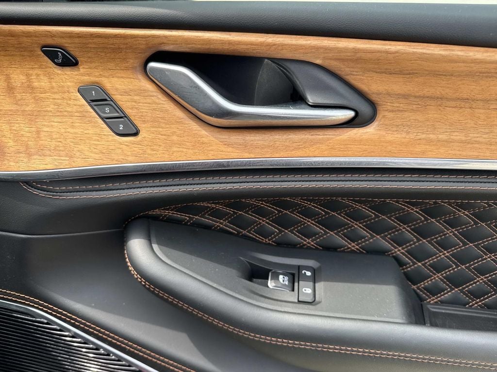 2025 Jeep Grand Cherokee L Summit Reserve 4x4