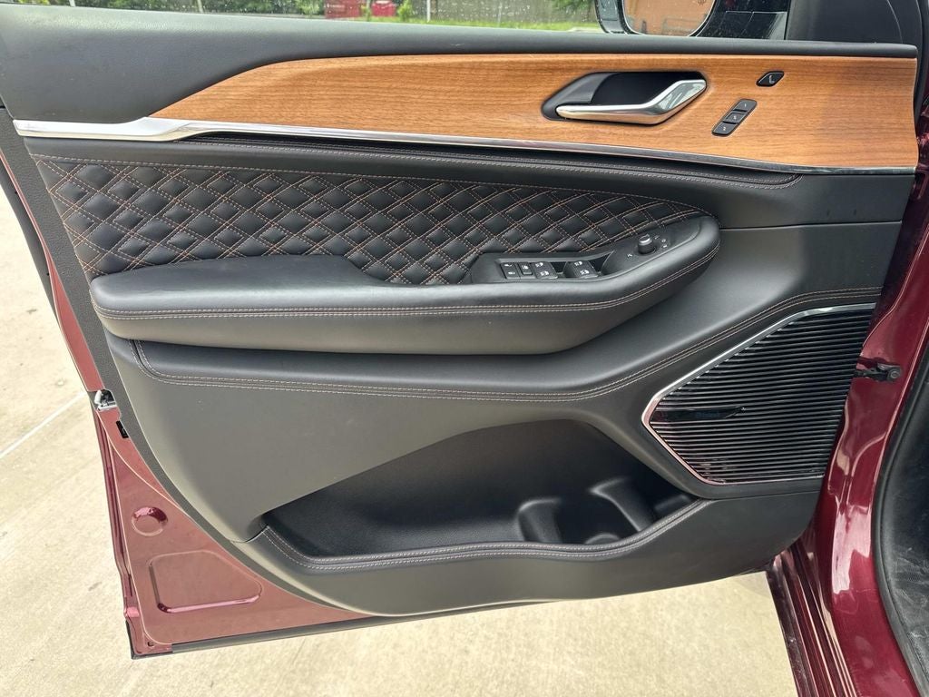 2025 Jeep Grand Cherokee L Summit Reserve 4x4