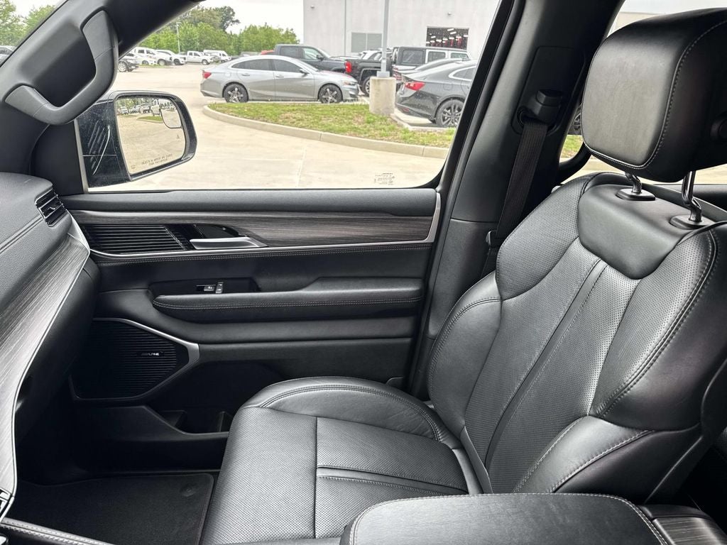 2024 Jeep Wagoneer Series II 4x2