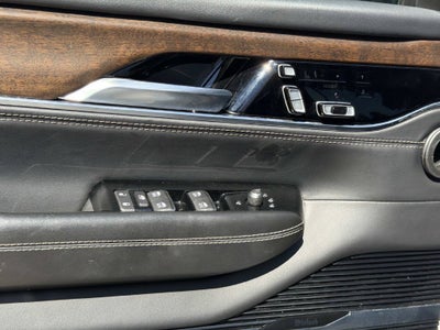 2023 Jeep Grand Wagoneer Base