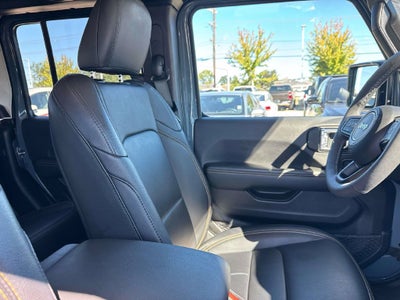 2025 Jeep Gladiator High Tide
