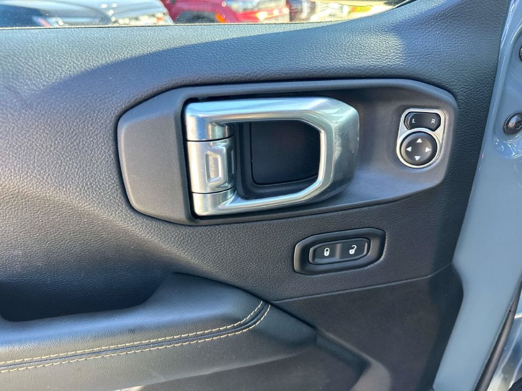 2025 Jeep Gladiator High Tide