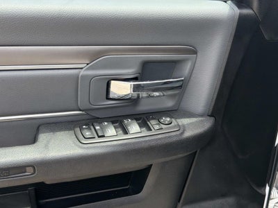 2024 RAM 1500 Classic SLT Quad Cab 4x2 6'4' Box