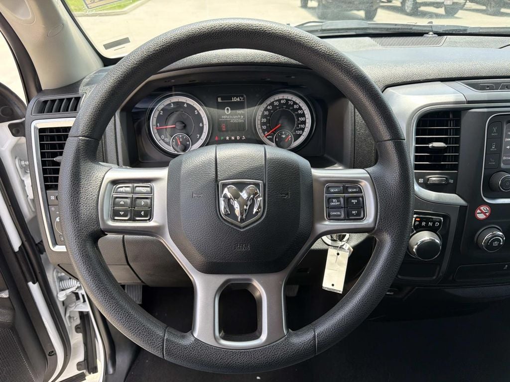 2024 RAM 1500 Classic SLT Quad Cab 4x2 6'4' Box
