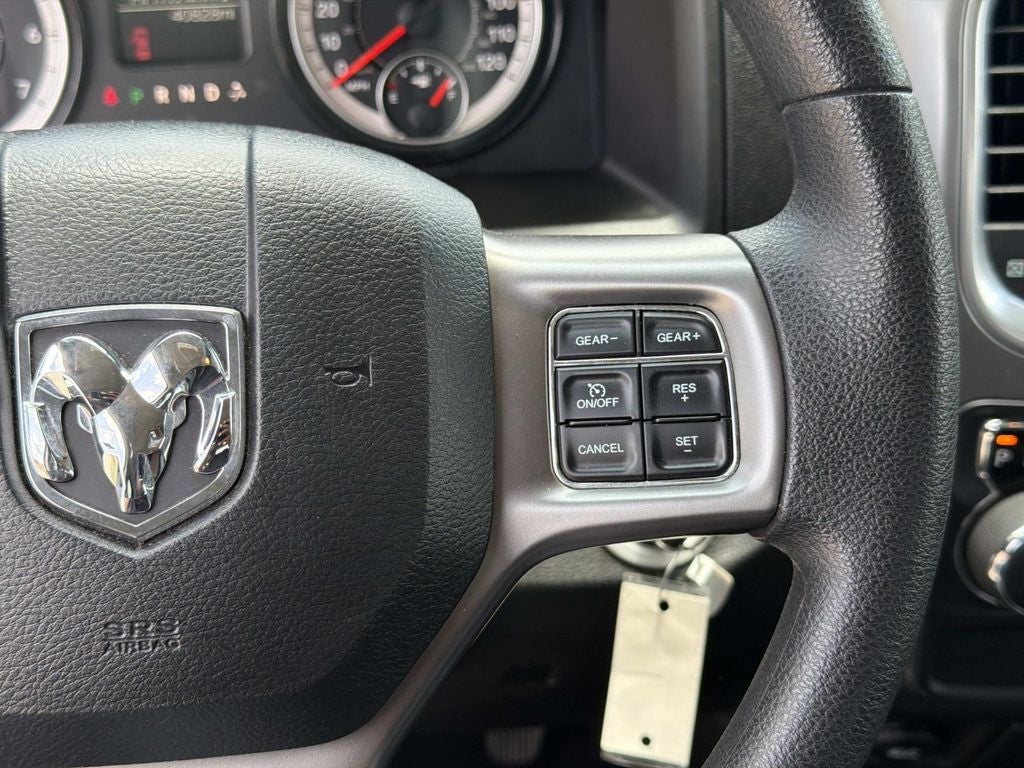 2024 RAM 1500 Classic SLT Quad Cab 4x2 6'4' Box