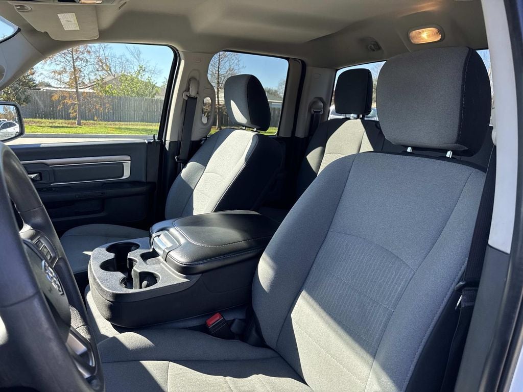 2024 RAM 1500 Classic SLT Quad Cab 4x2 6'4' Box