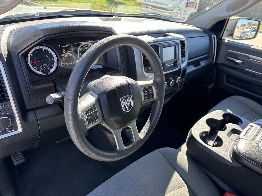 2024 RAM 1500 Classic SLT Quad Cab 4x2 6'4' Box