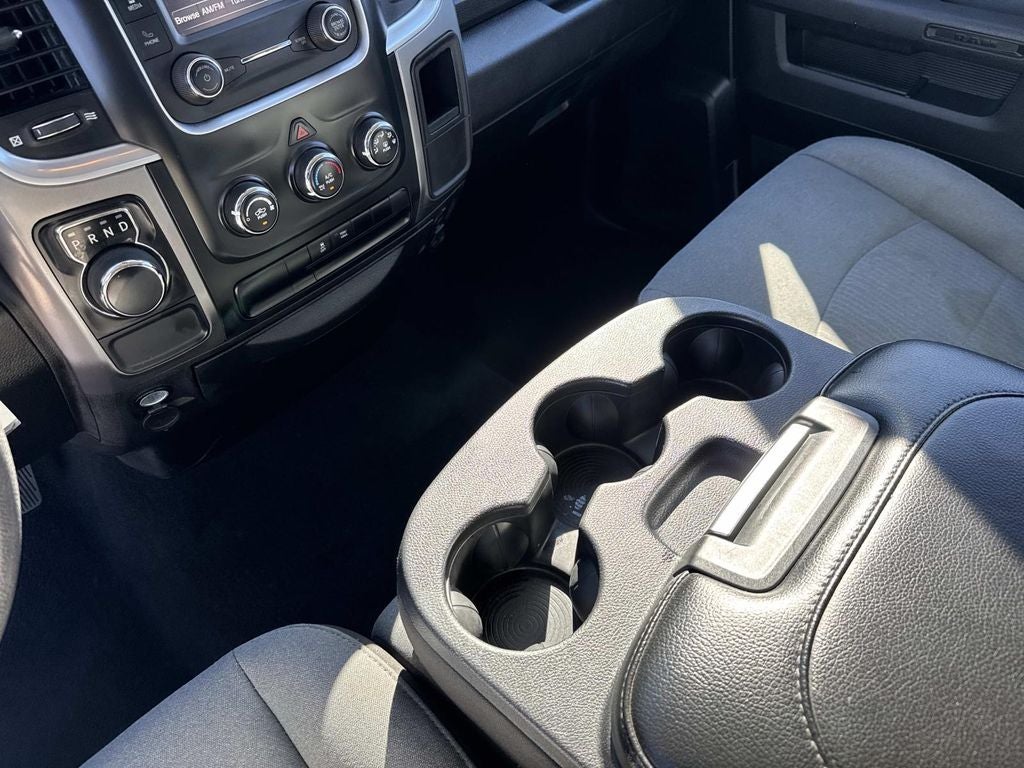 2024 RAM 1500 Classic SLT Quad Cab 4x2 6'4' Box