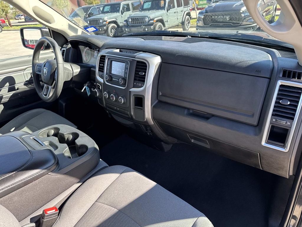 2024 RAM 1500 Classic SLT Quad Cab 4x2 6'4' Box