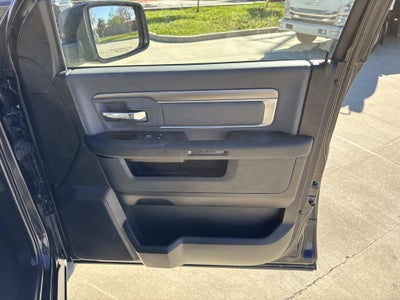 2024 RAM 1500 Classic SLT Quad Cab 4x2 6'4' Box