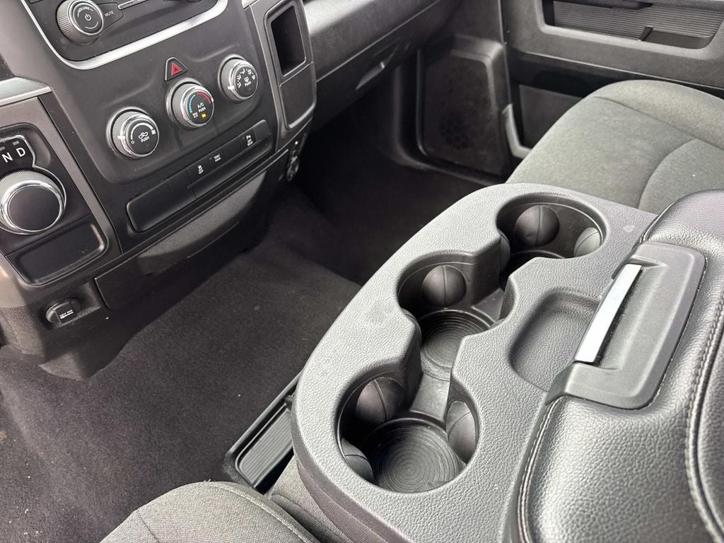 2024 RAM 1500 Classic Warlock Crew Cab 4x2 5'7' Box