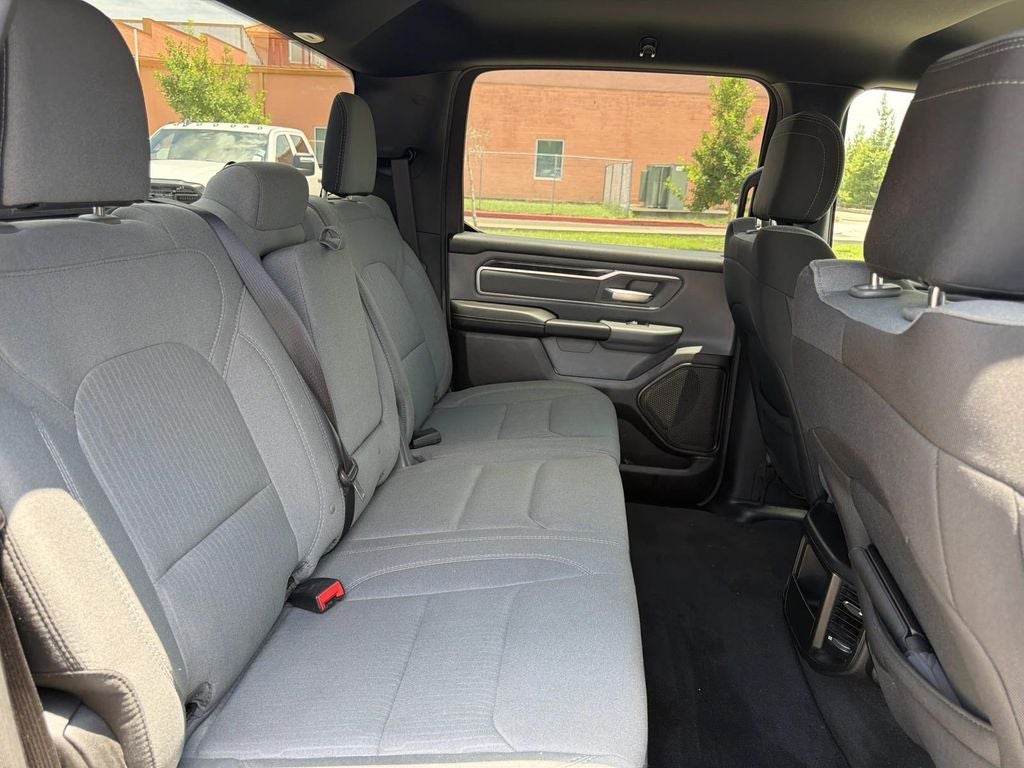 2022 RAM 1500 Big Horn Crew Cab 4x4 5'7' Box