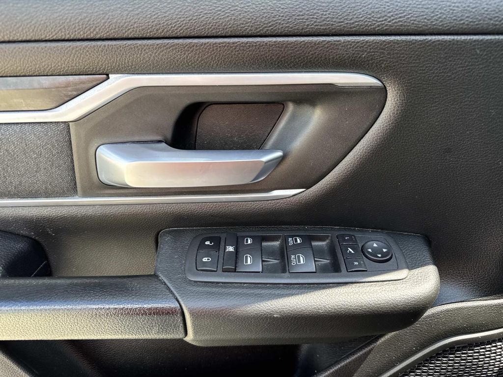 2022 RAM 1500 Big Horn Crew Cab 4x4 6'4' Box