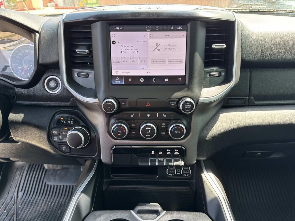2022 RAM 1500 Big Horn Crew Cab 4x4 6'4' Box