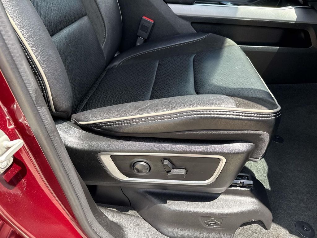 2023 RAM 1500 Laramie Crew Cab 4x4 5'7' Box