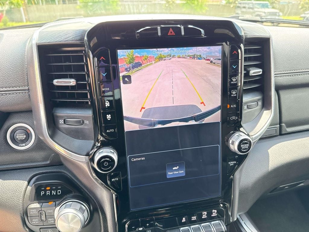 2023 RAM 1500 Laramie Crew Cab 4x4 5'7' Box