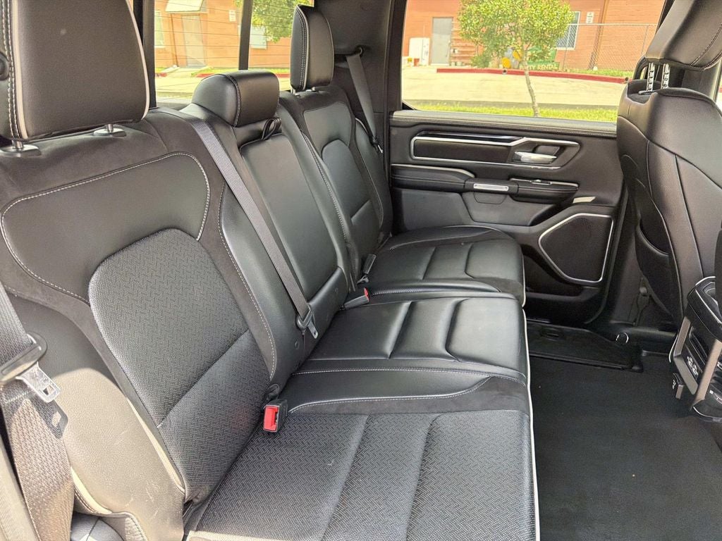 2022 RAM 1500 Laramie Crew Cab 4x4 6'4' Box