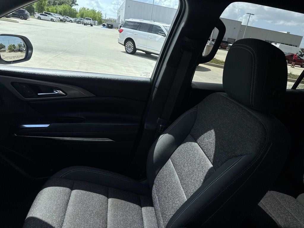 2024 Chevrolet Traverse FWD LT