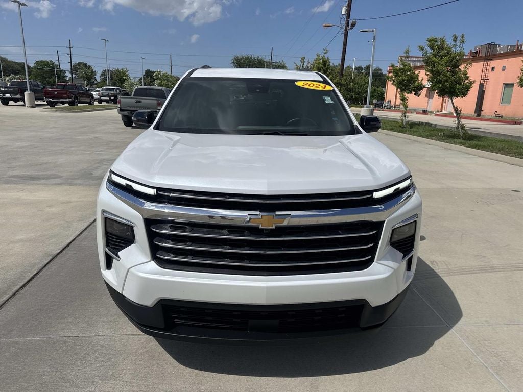 2024 Chevrolet Traverse FWD LT