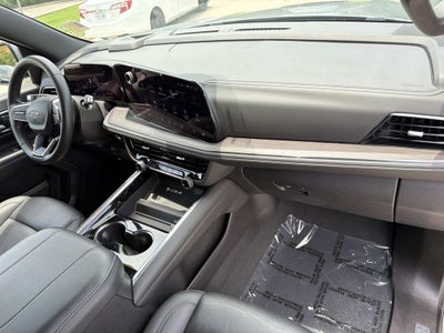 2025 Chevrolet Suburban 4WD Z71
