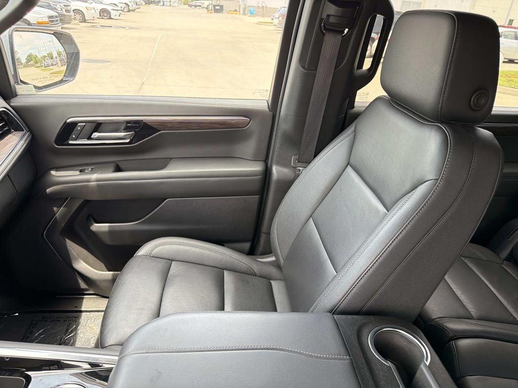 2025 Chevrolet Suburban 4WD Z71