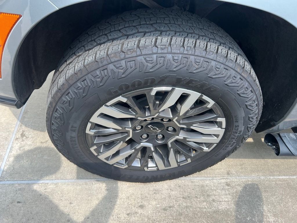 2025 Chevrolet Suburban 4WD Z71