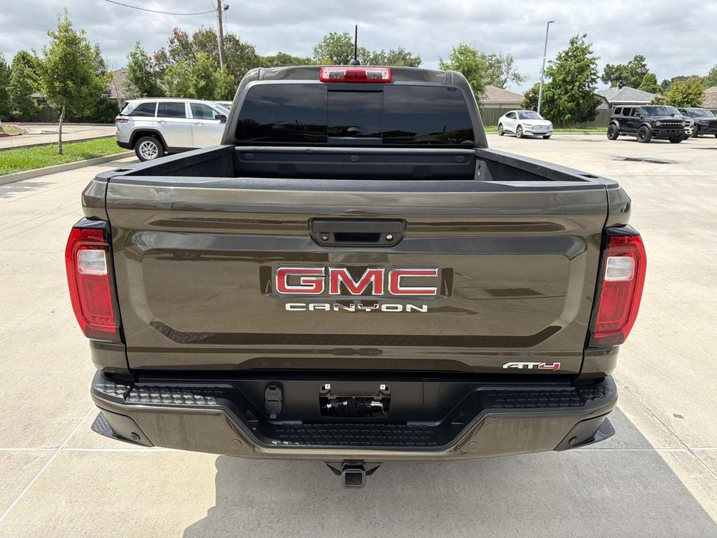 2023 GMC Canyon 4WD Crew Cab Short Box AT4