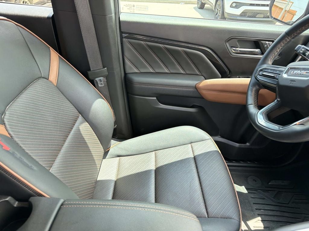 2023 GMC Canyon AT4