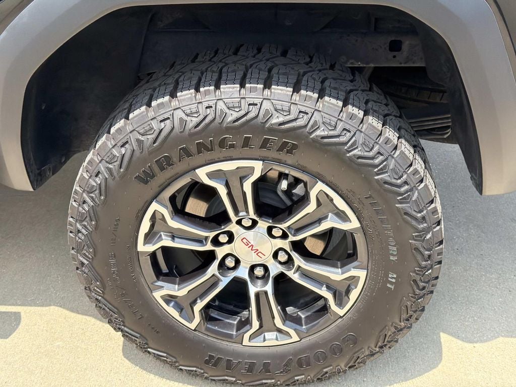 2023 GMC Canyon AT4