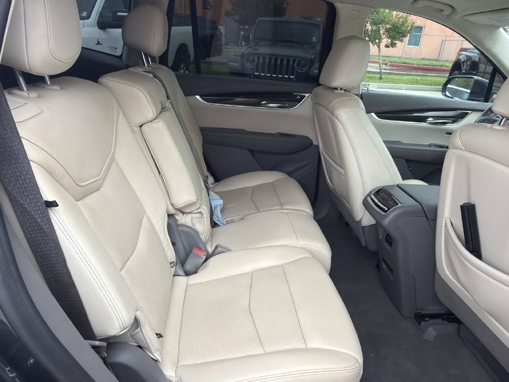 2020 Cadillac XT6 Premium Luxury