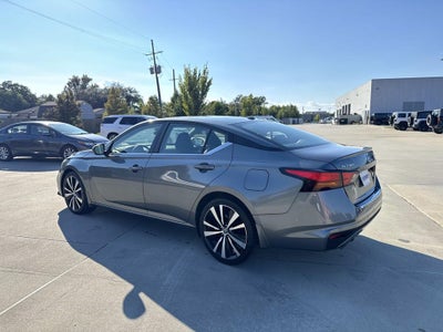 2022 Nissan Altima SR FWD