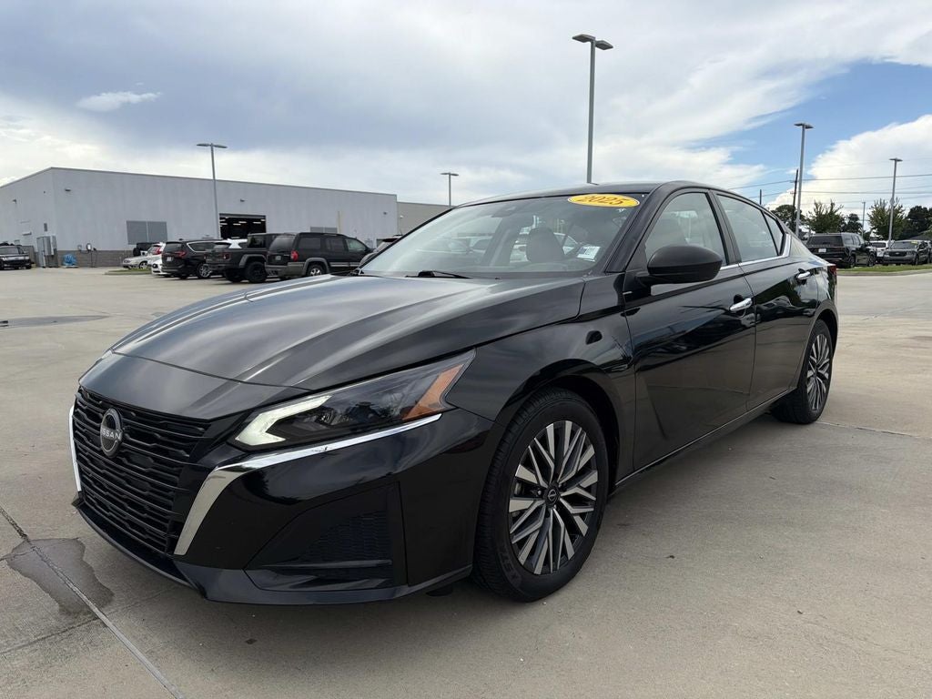 2025 Nissan Altima SV FWD