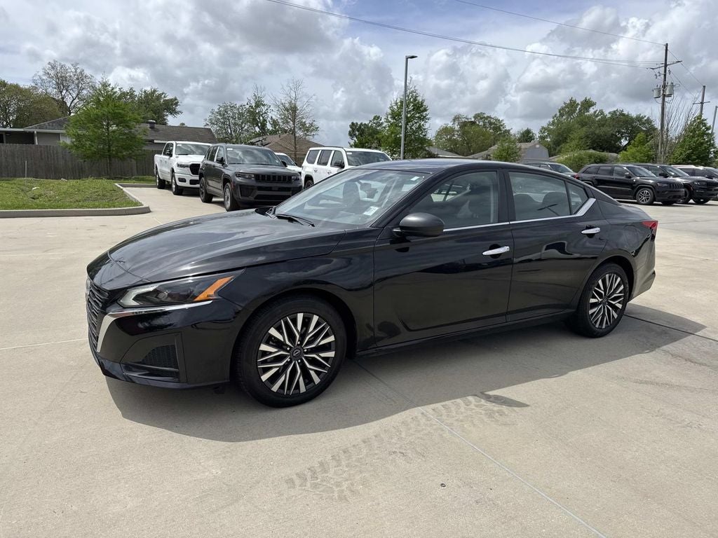 2025 Nissan Altima SV FWD