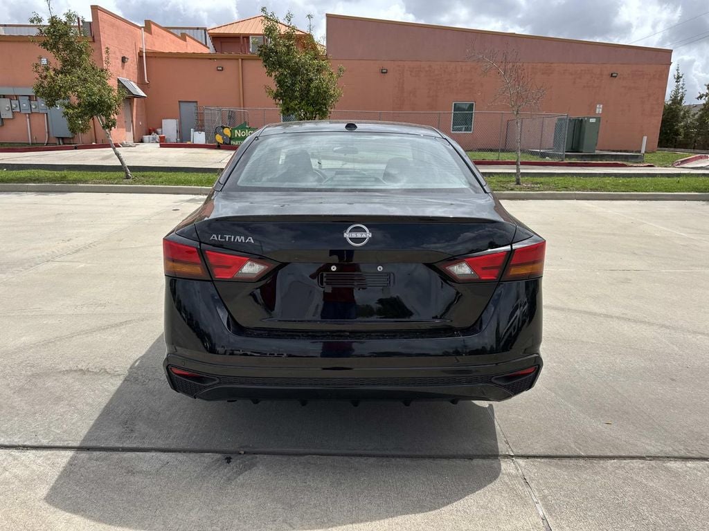 2025 Nissan Altima SV FWD