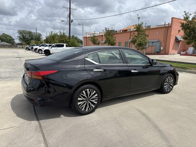 2025 Nissan Altima SV FWD