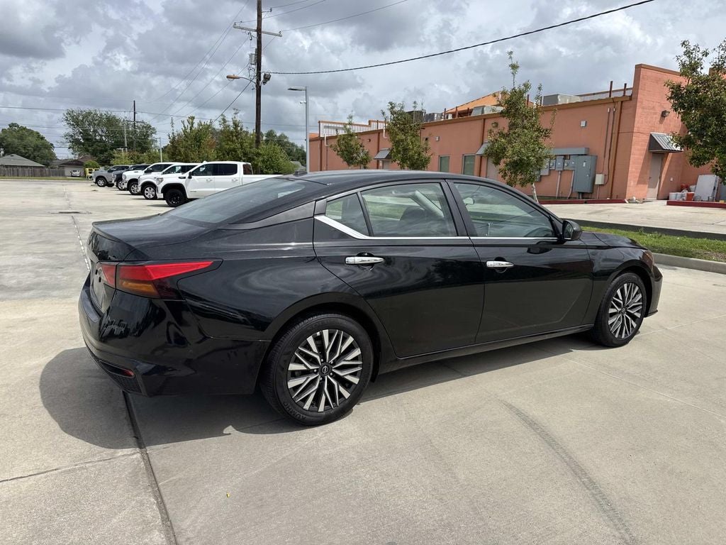 2025 Nissan Altima SV FWD